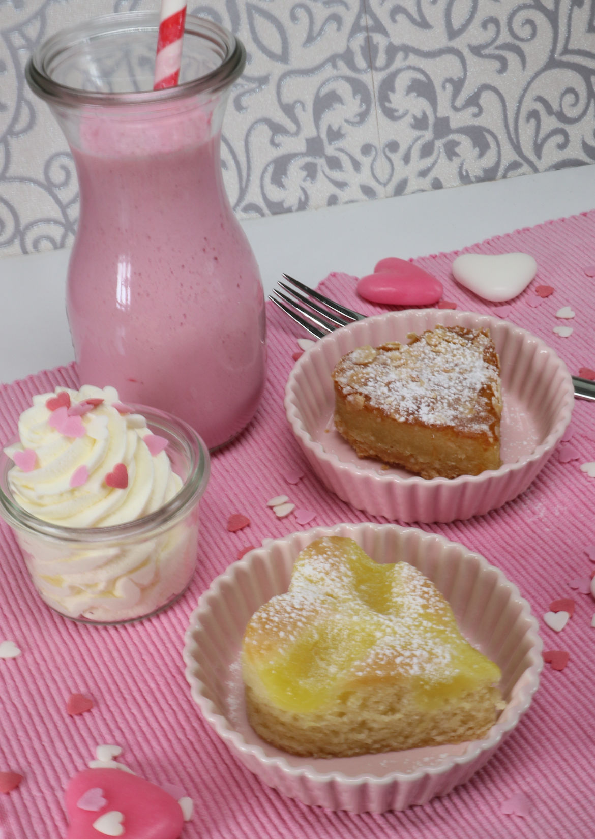 Eis und Kuchen zum Valentinstag