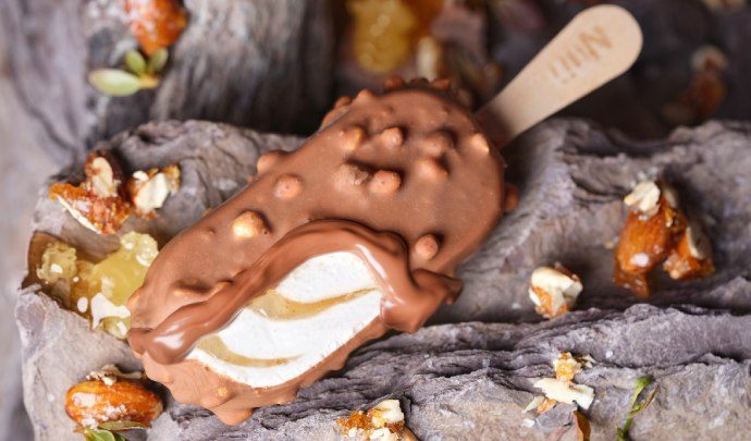 Nuii Caramelised Salted Almond and New Zealand Honey