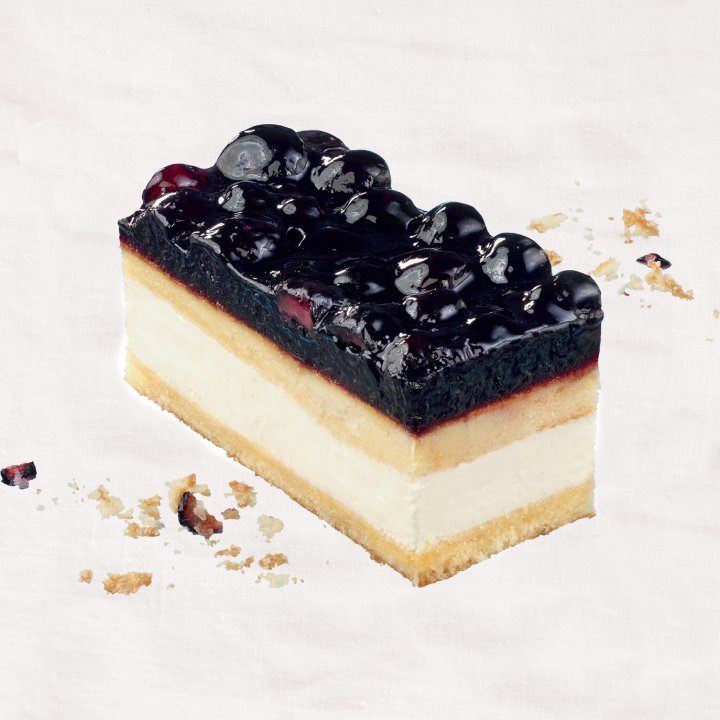 39000884_HEIDELBEER-KAESE-SAHNE-SCHNITTE-vorgeschnitten